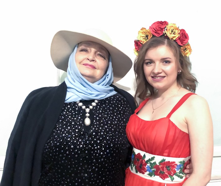 Уляна Шерстій та народна артистка України Раїса Недашківська.